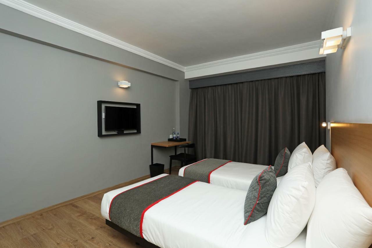 Hotel The Golden Park Kalkutta Exterior foto